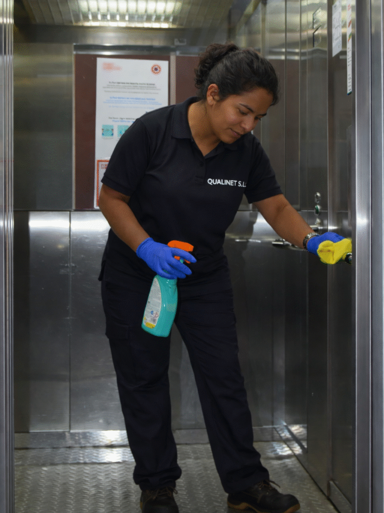 limpieza ascensor